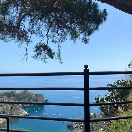 Le Ancorette Giardini-Naxos